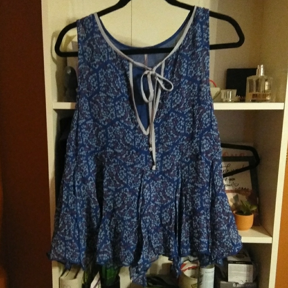 FREE PEOPLE BLUE RUFFLE TANK BLOUSE